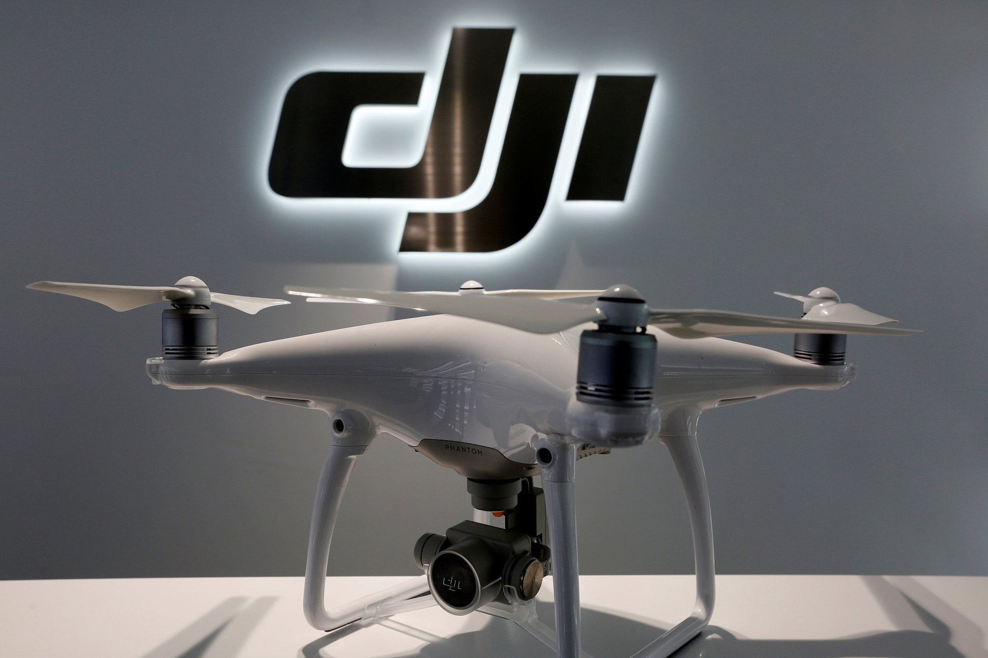 DJI